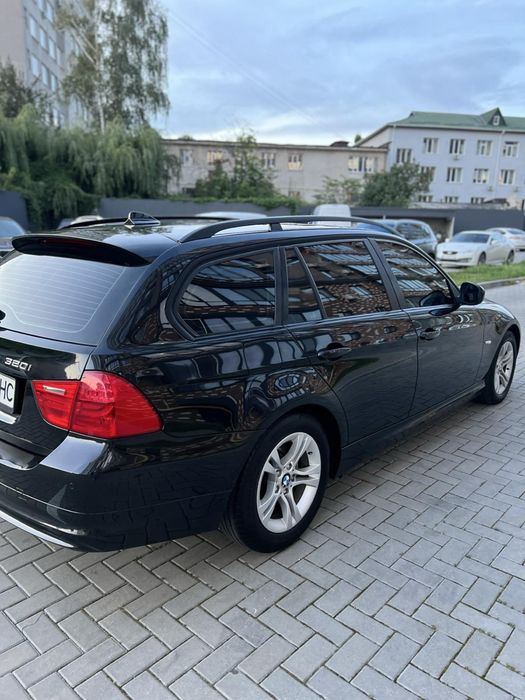 Продам BMW 320i E91 2009 року_у гарній комплектації
