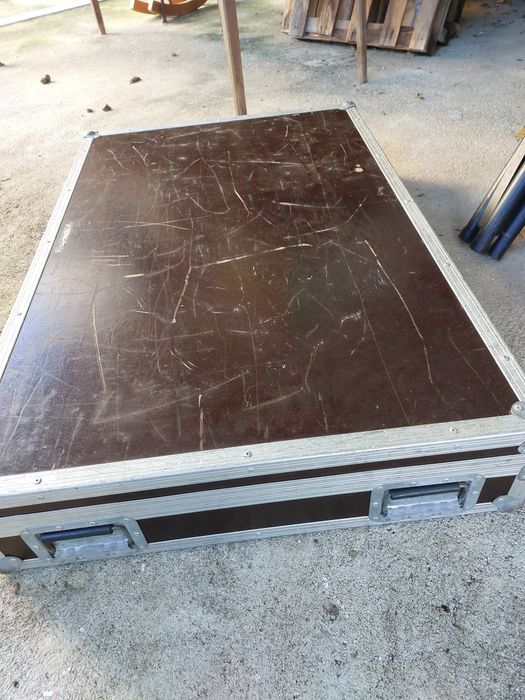 Flight case 122x80x20