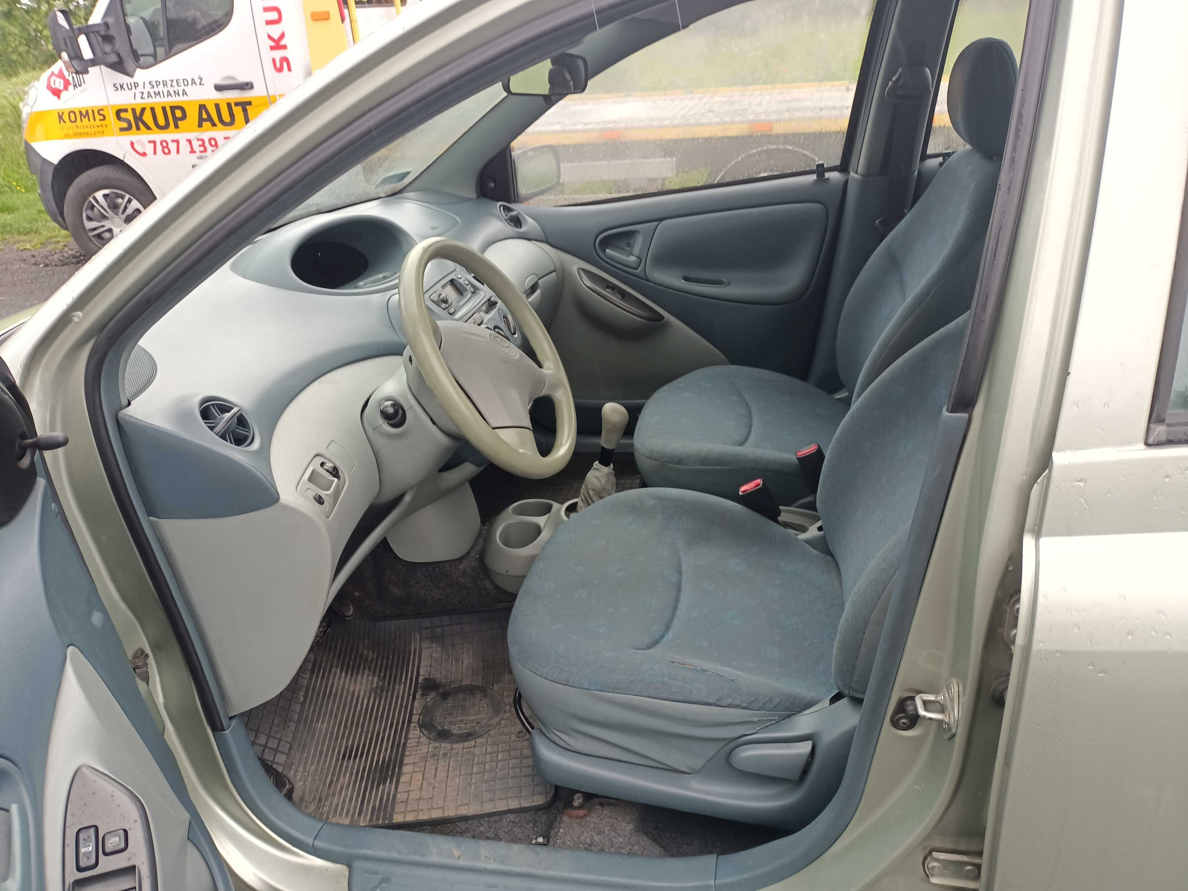 Toyota Yaris 1.0 półautomat 01r