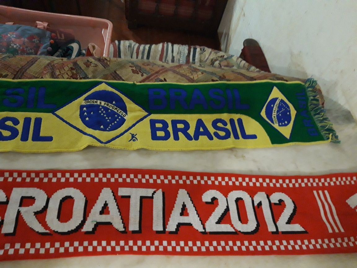 Conjunto de 2 Cachecóis Brasil/Croácia