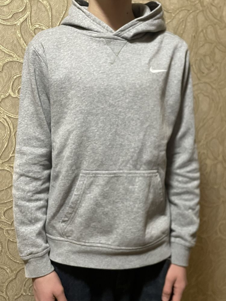 Nike hoodie s size