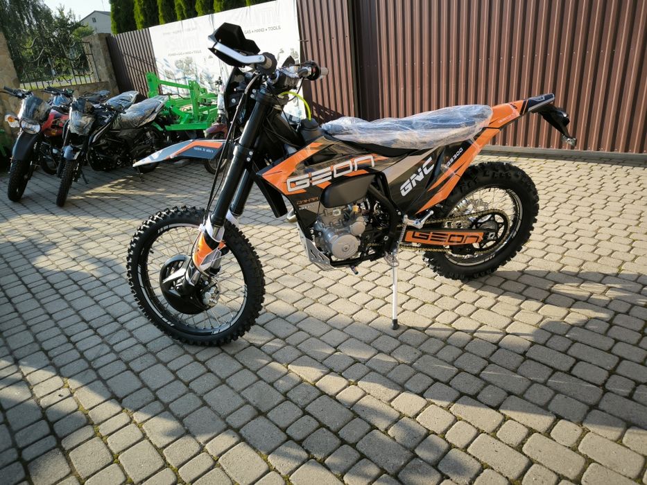 Мотоцикл Geon Dakar GNC 300