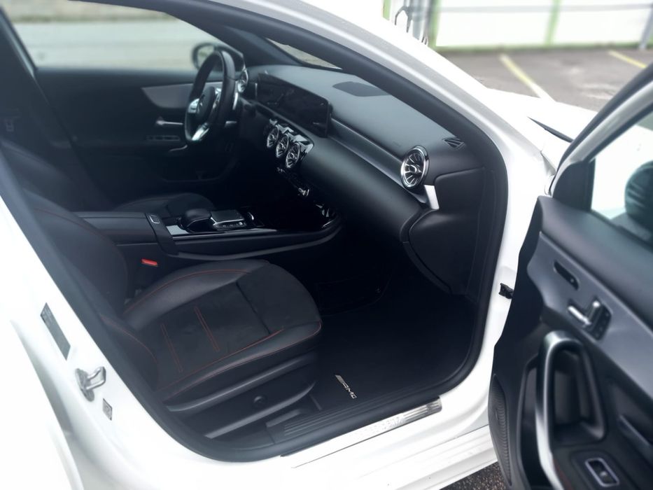 Mercedes Benz Limousine