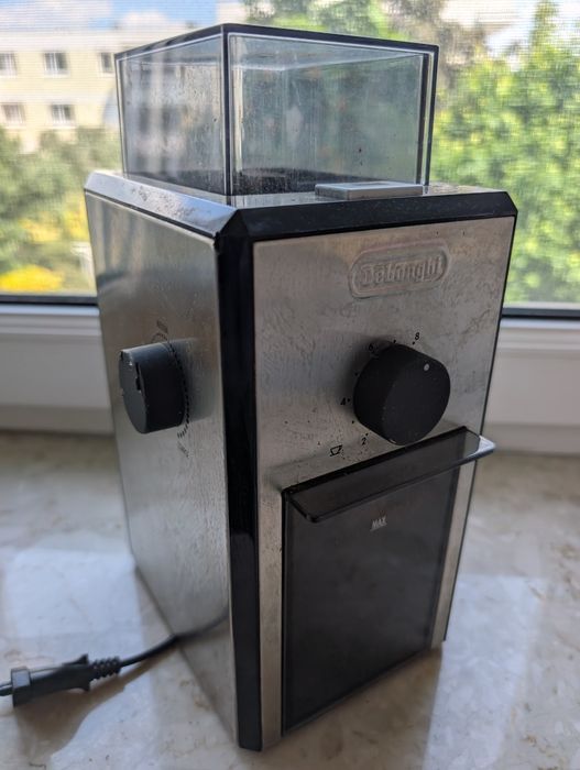DeLonghi KG89, młynek żarnowy
