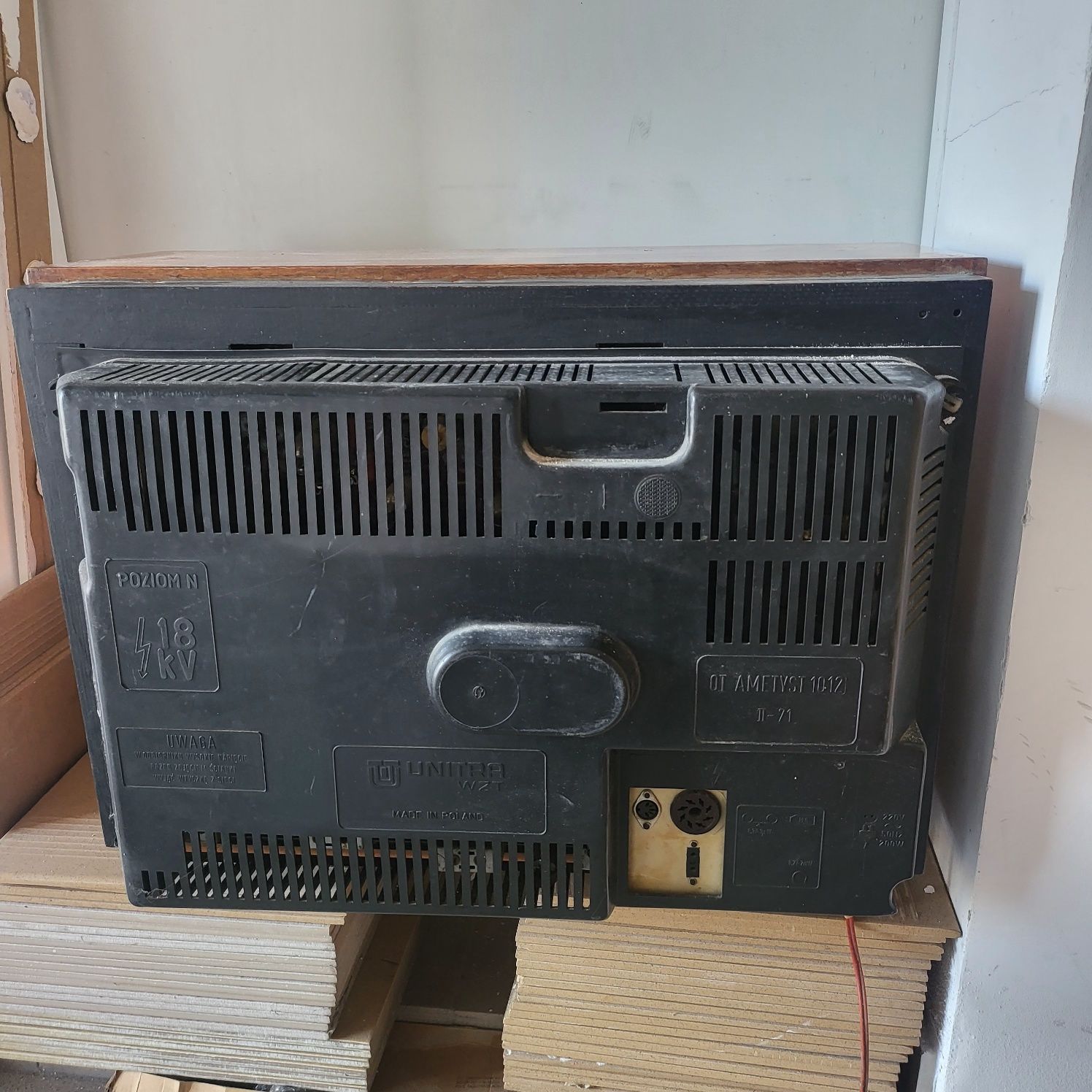 Telewizor Retro Unitra WZT Ametyst – Made in Poland
