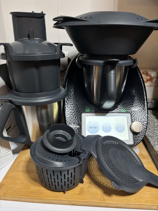 Bimby TM6 Sparkle + 2º copo +Mandolina/espiraliz. Garantia até 12/2026