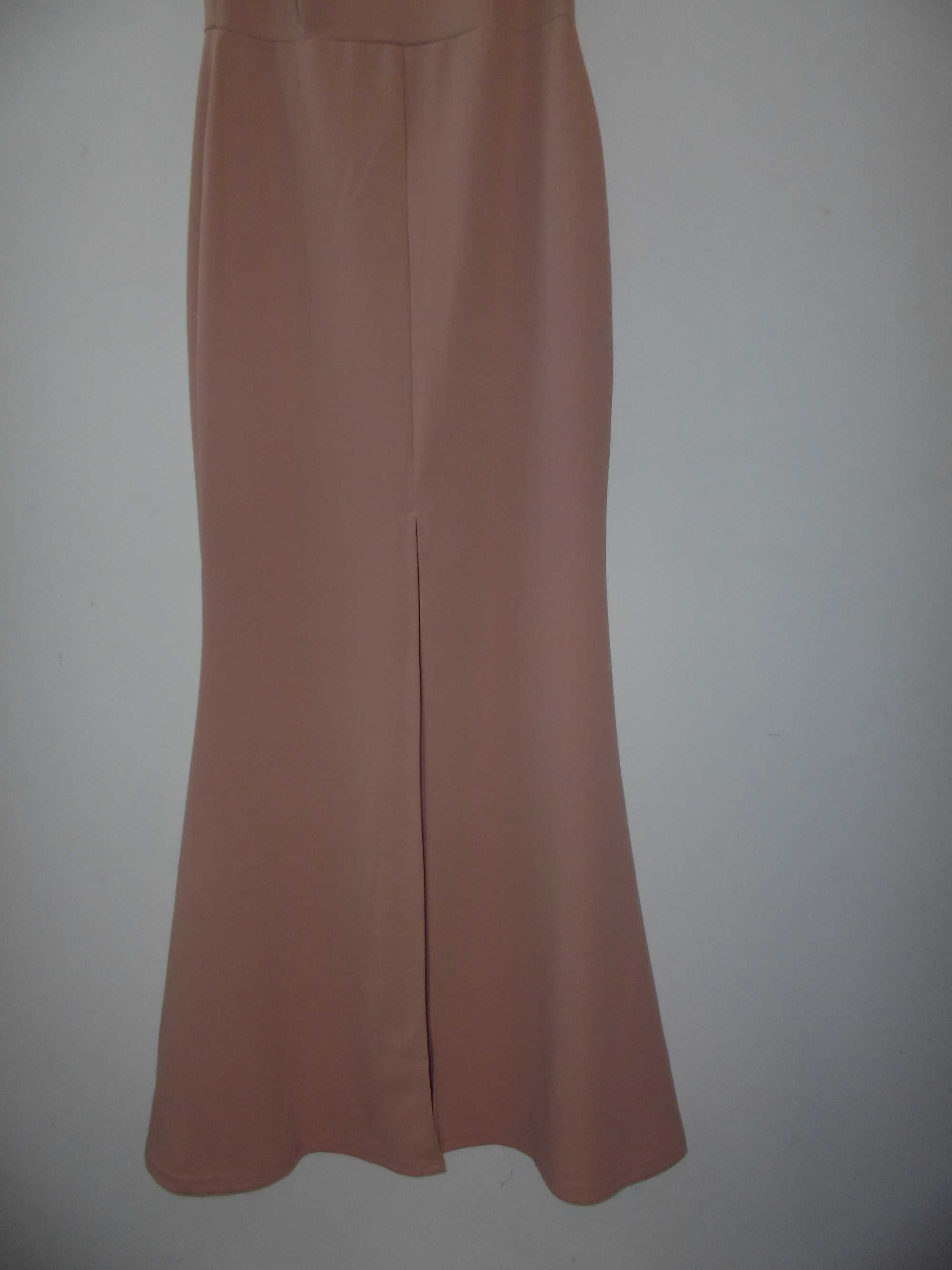 vestido de senhora muito comprido