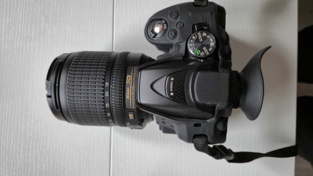 Nikon D5300  z obiektywem 18-105mm Stan Idealny