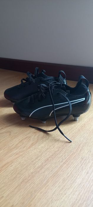 Chuteiras com pitons de alumínio amovível