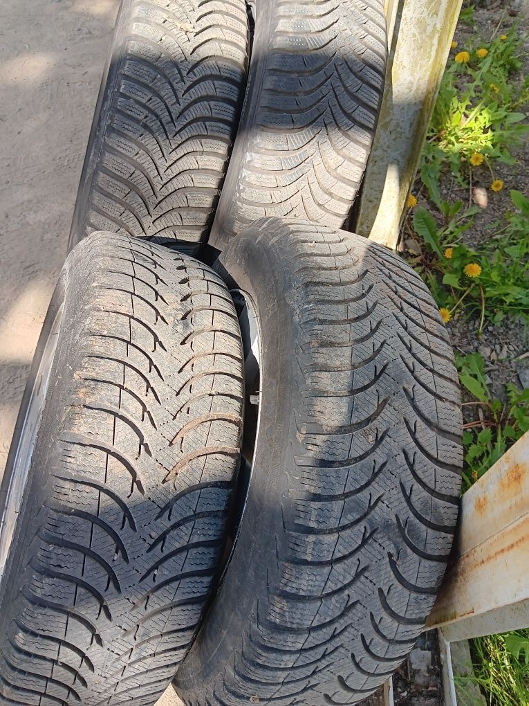 Vw golf  iv 4 koła alufelgi 5x100 opony 195/65R15 M+S