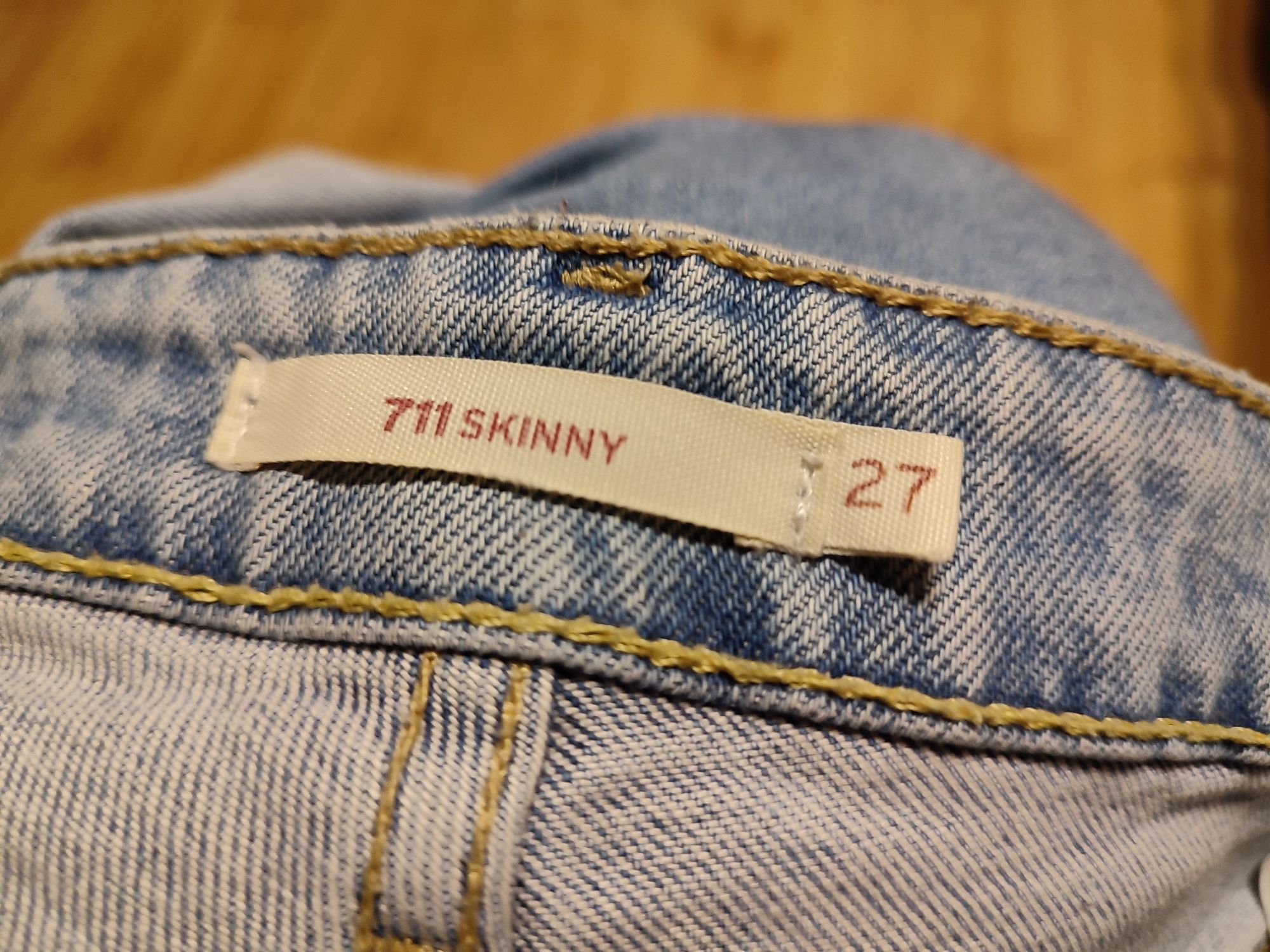 Spodnie Levis Strauss roz 27