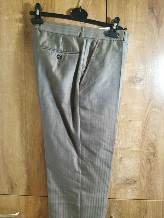 Garnitur młodzieżowy