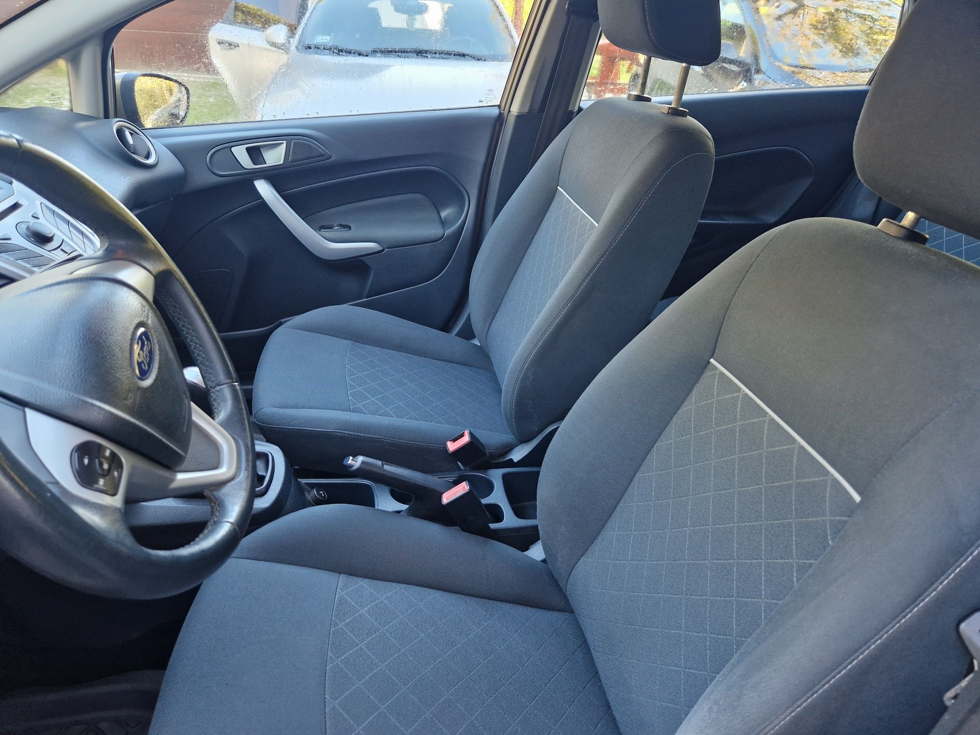 Ford Fiesta 2011 1.25 benzyna mały przebieg