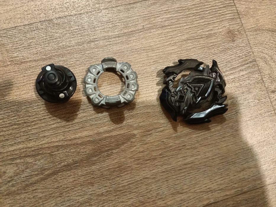 Бейблейд z axiles a4 black