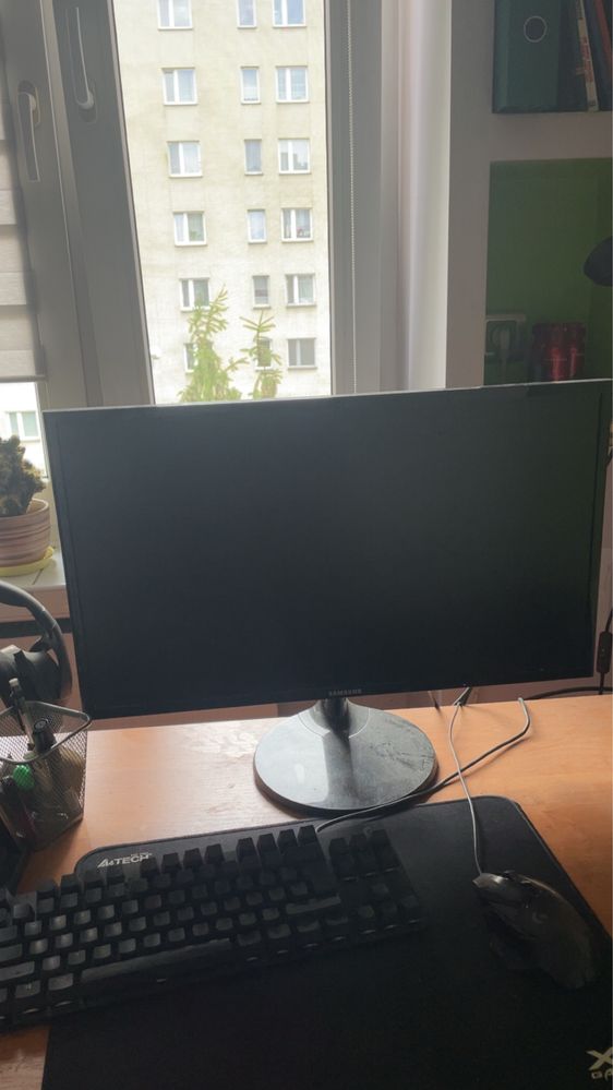 Komputer gtx1660 i3 10gen +monitor i myszka gratis