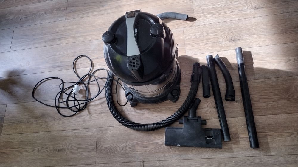 Odkurzacz przemysłowy Clatronic 1600 W