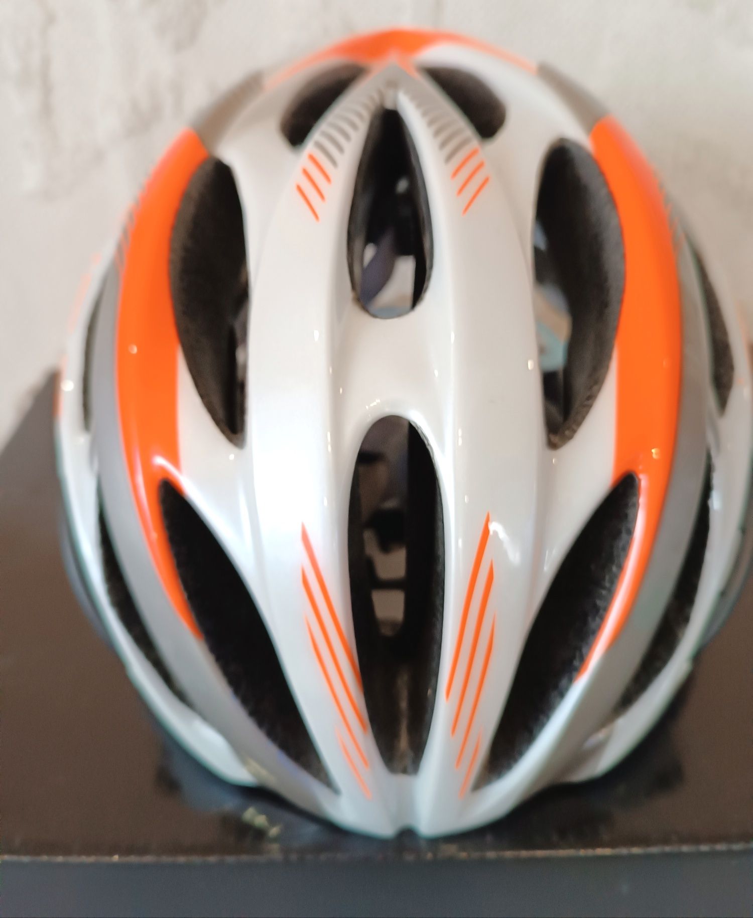 Kask rowerowy Giro Saros