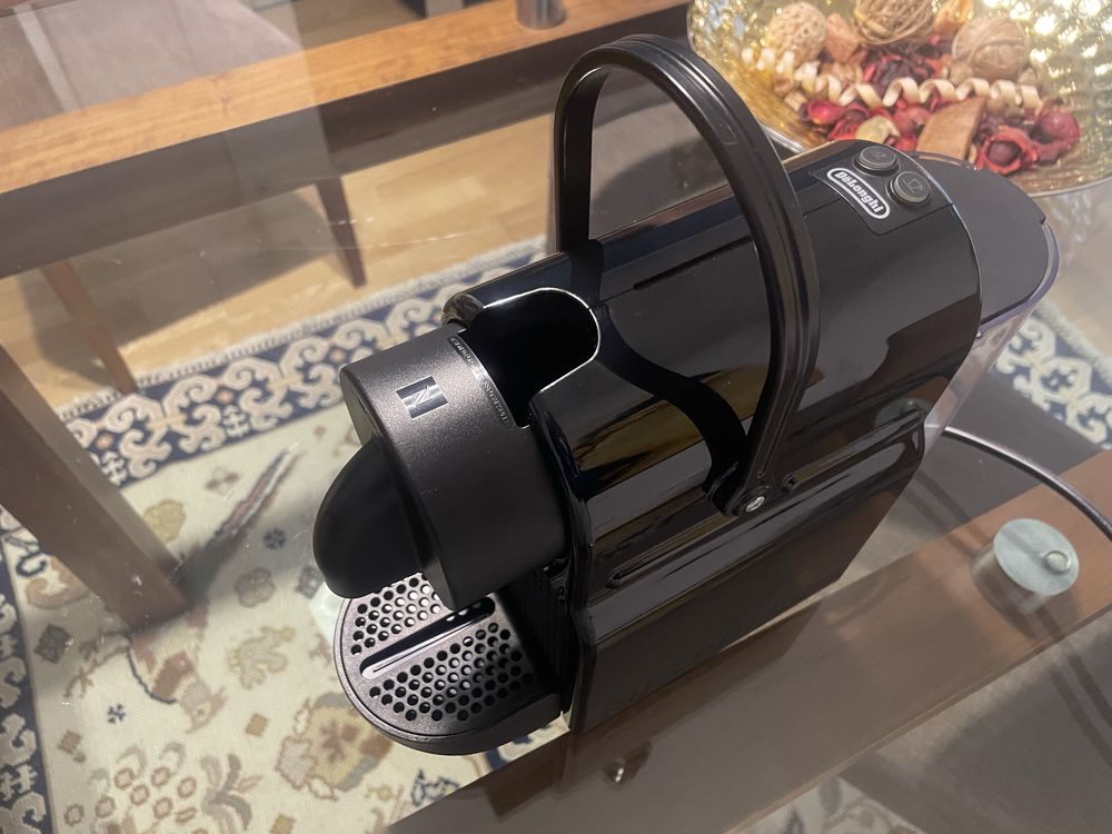 Maquina Nespresso Délonghi como nova