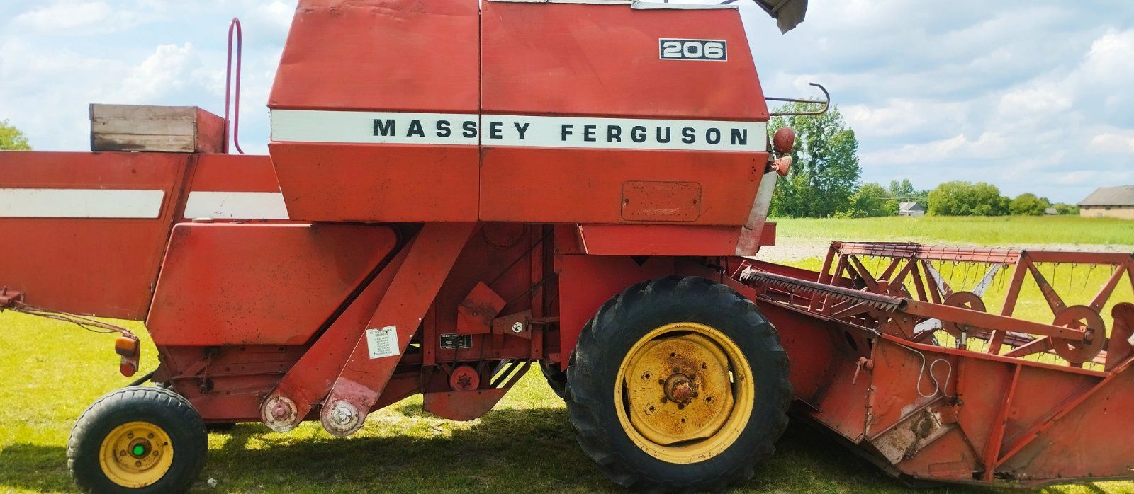 Комбайн Massey Ferguson