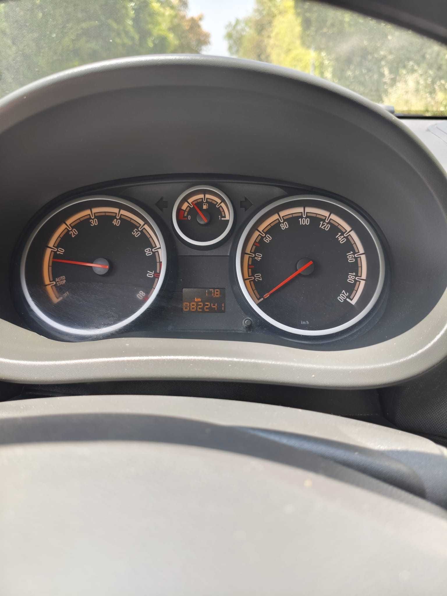 Opel Corsa 1.2  Gasolina com 83.000 Km
