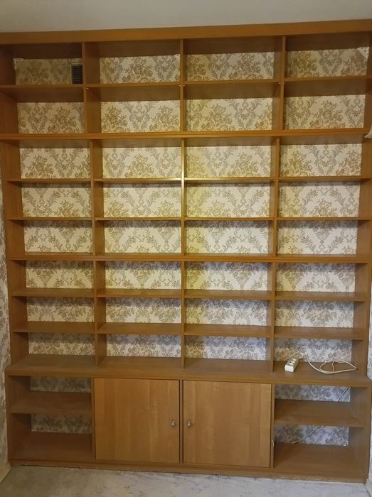 Meblościanka regał z półkami możliwość transportu