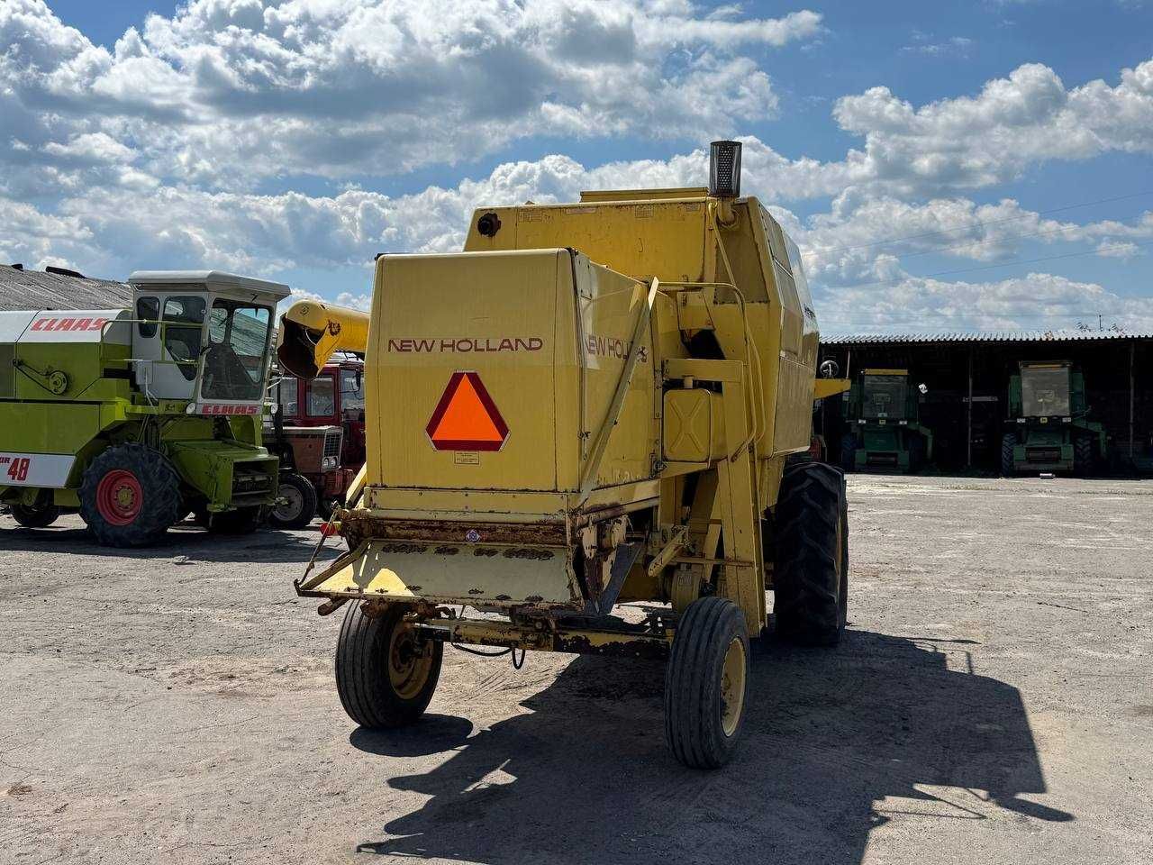 Свіжо привезений зерновий комбайн New Holland 1520 700МОТОГОДИН