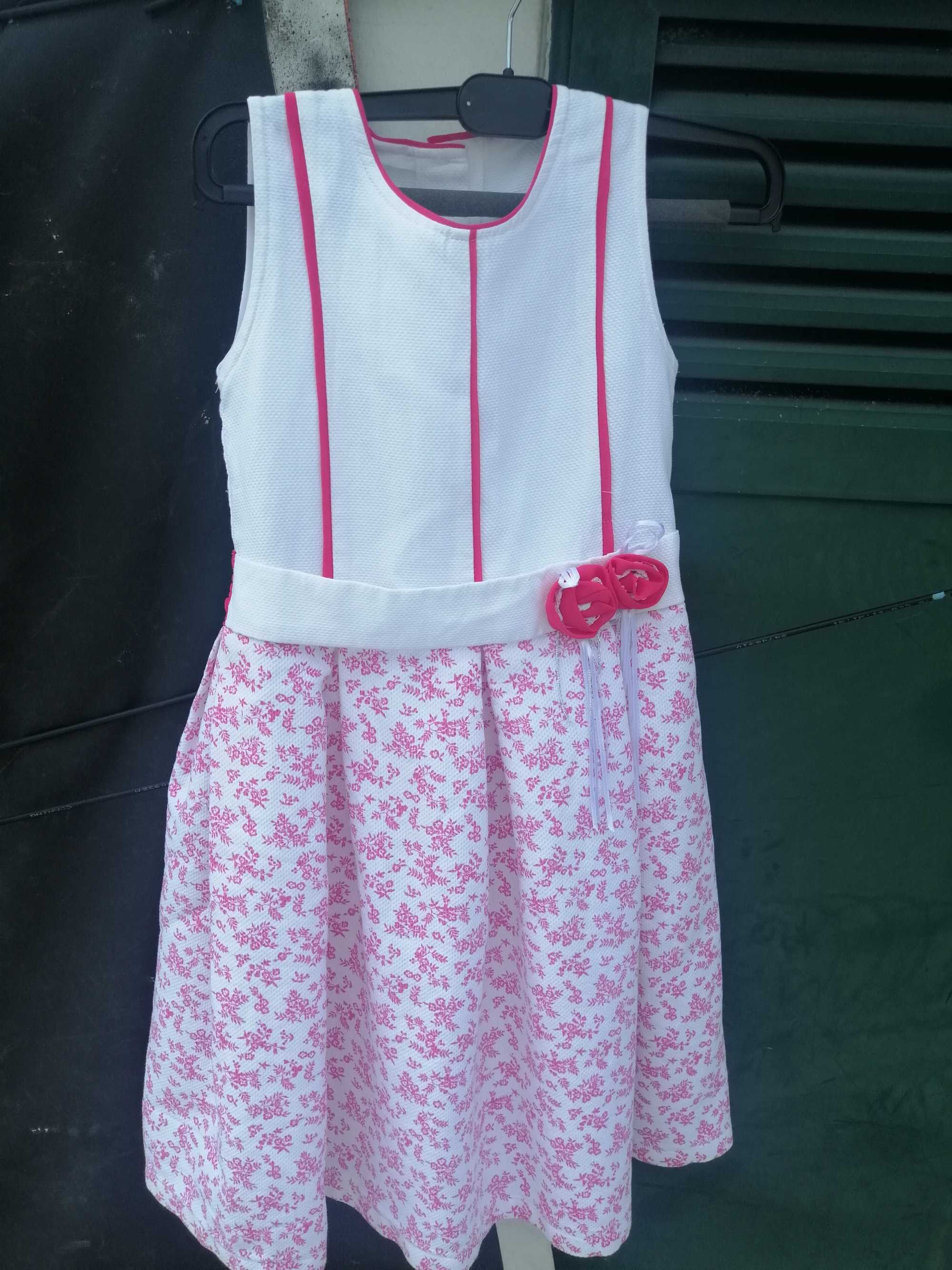 Vestido de menina tamanho 12
