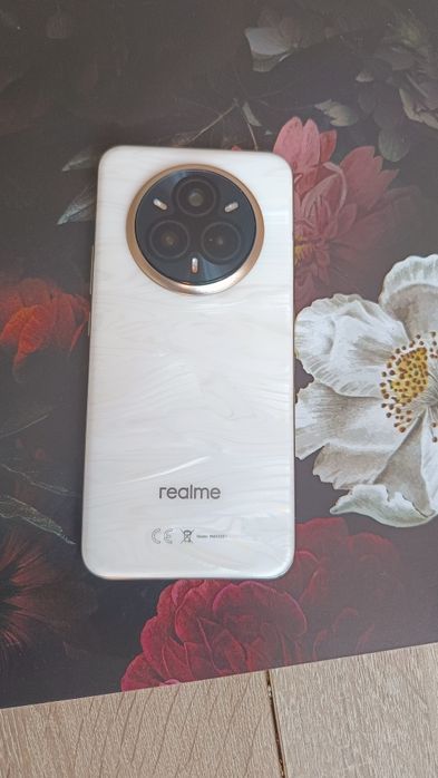 Realme 14 pro plus 12/512gb zmieniający kolor Klapki