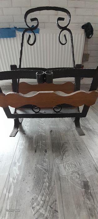 Stojak kosz na drzewo