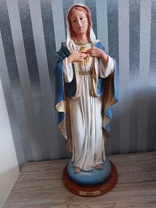 Stara figura Matki Boskiej