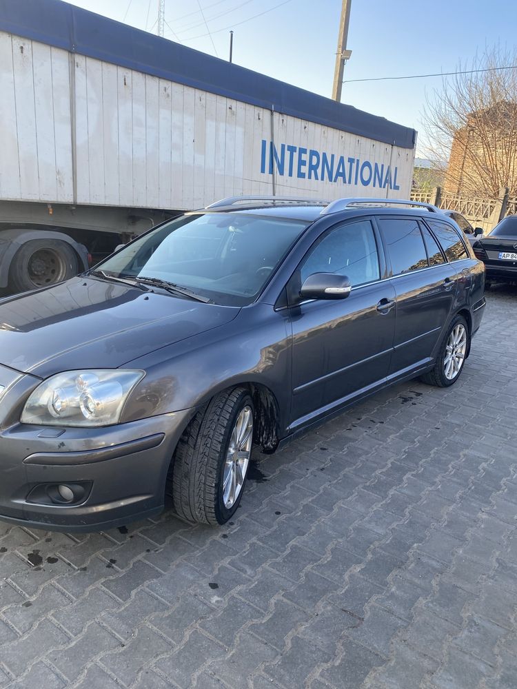 Продам Toyota Avensis