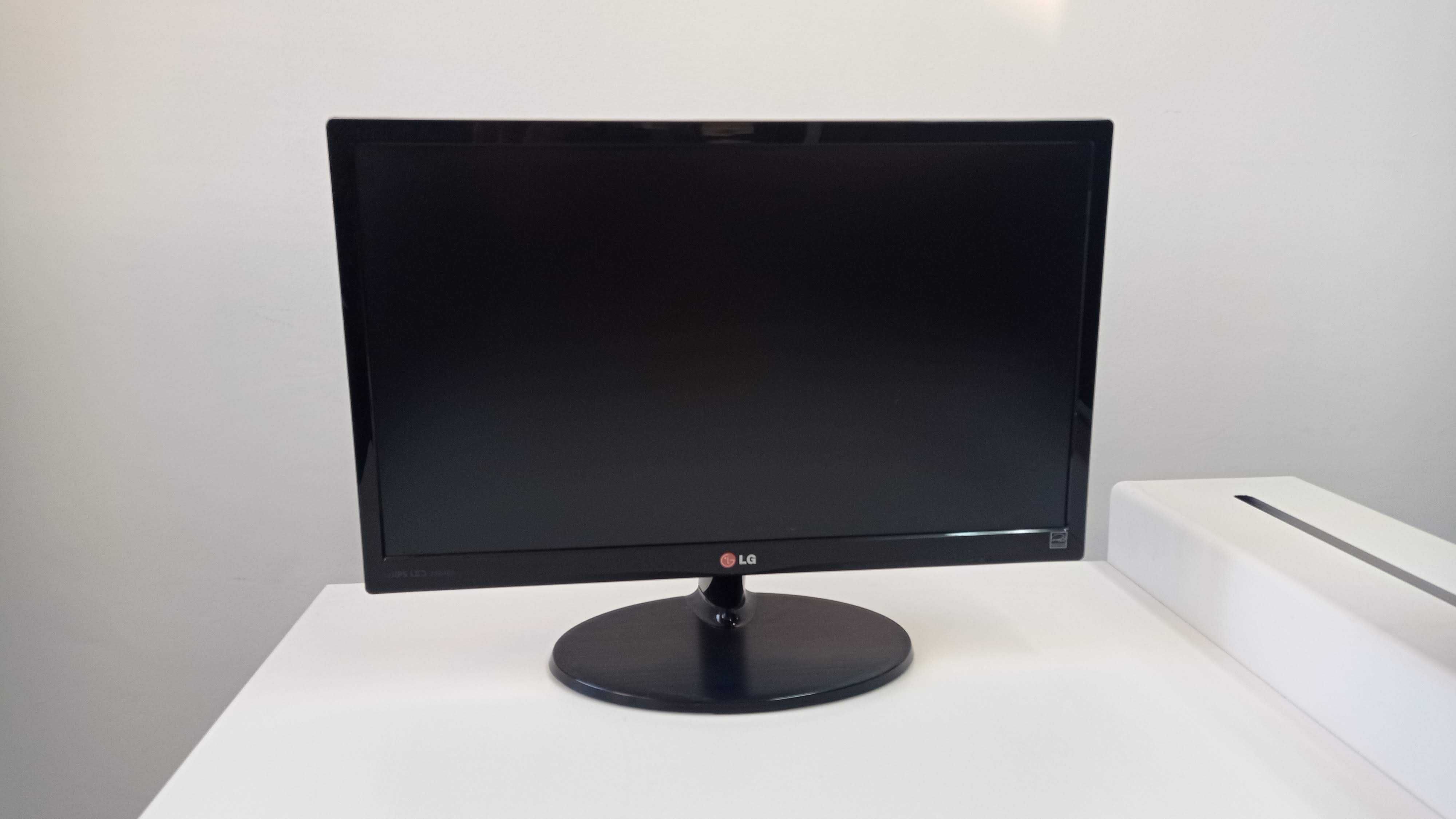 Monitores Samsung e LG 22 " - Bom estado