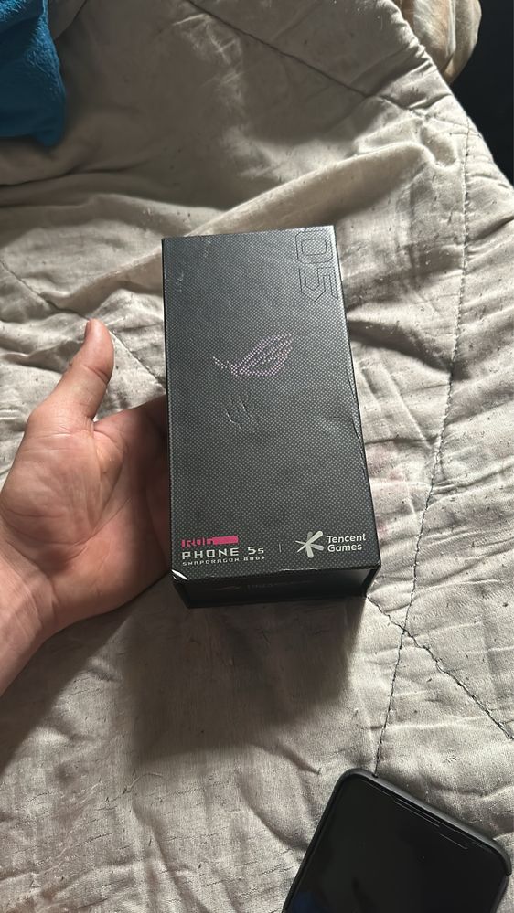 Смартфон Asus ROG Phone 5s 12/128Gb