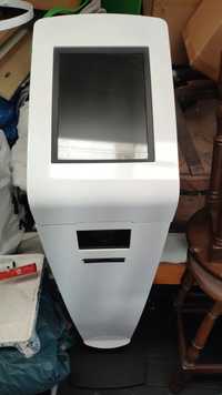 Quiosque dispensador de senhas com impressora térmica e ecrã tátil