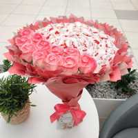 Słodki bukiet z Raffaello i różami mydlanymi Prezent Urodziny lub Ślub