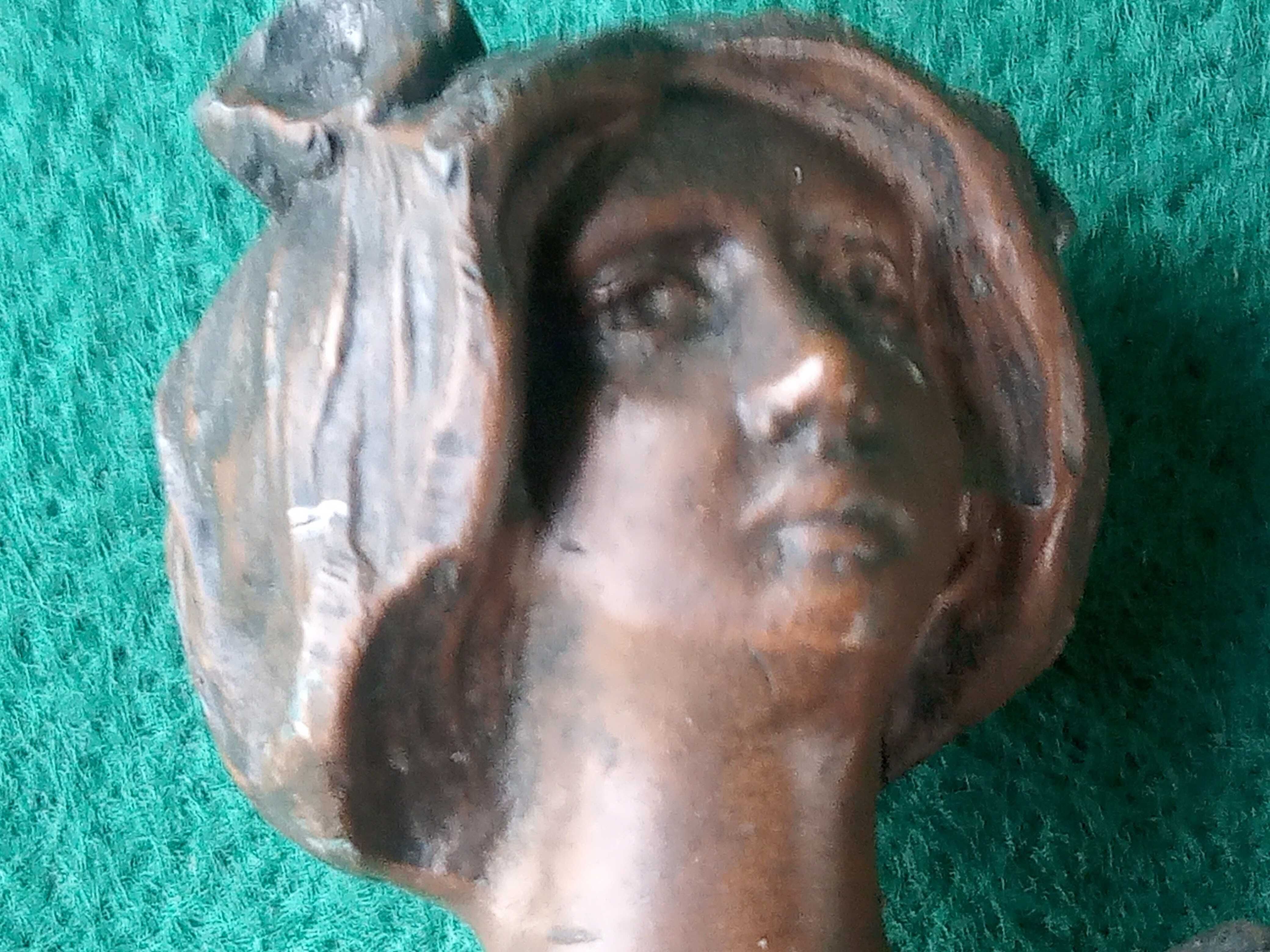 Rzeżba  statuetka Marguerite odlew znal 32 cm sygnowana Ch. Ruchot