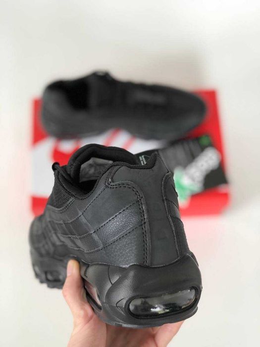 Мужские черные кроссовки Nike Air Max 95 Black найк аир макс 95 чорні