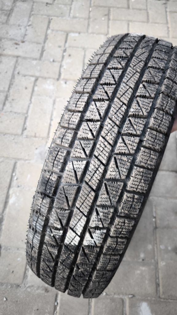 Зимова гума резина автошини 4 шт 175/70 R14