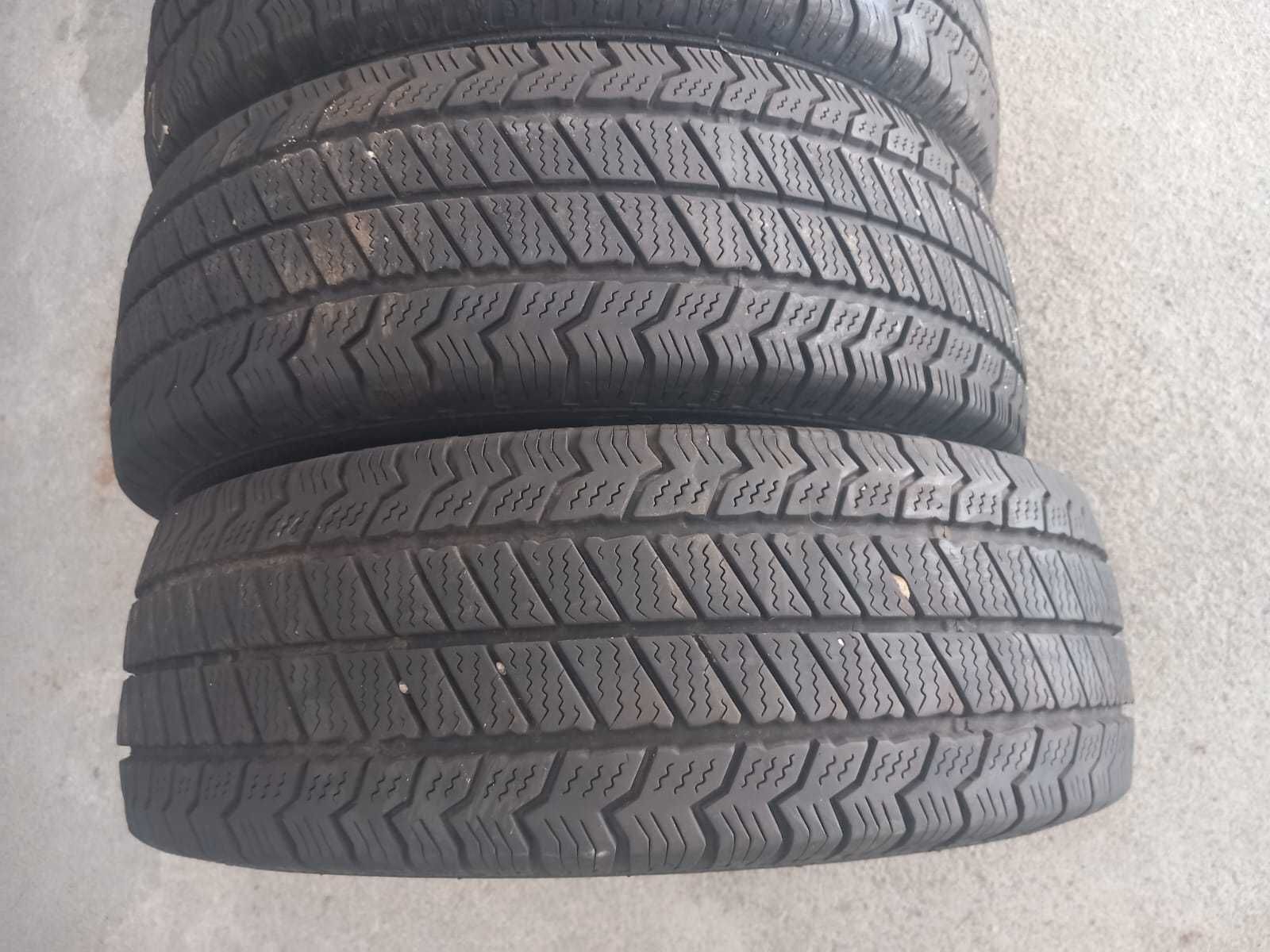 4 pneus 215/65R16 C Barum seminovos