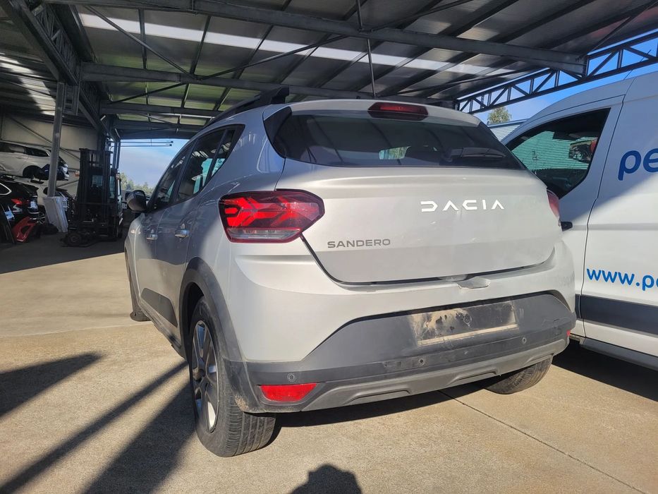 Dacia Sandero Stepway 2024 para peças