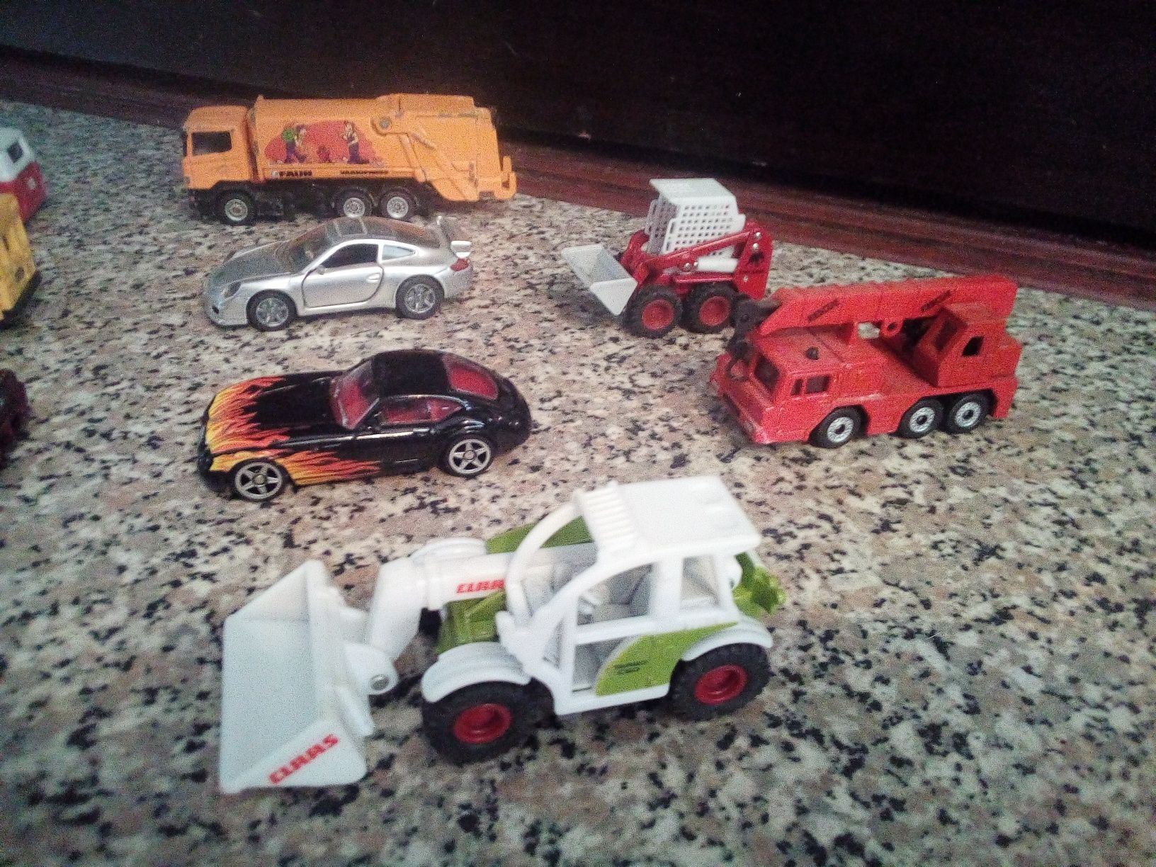 Conjunto de 10 Carrinhos Diversos