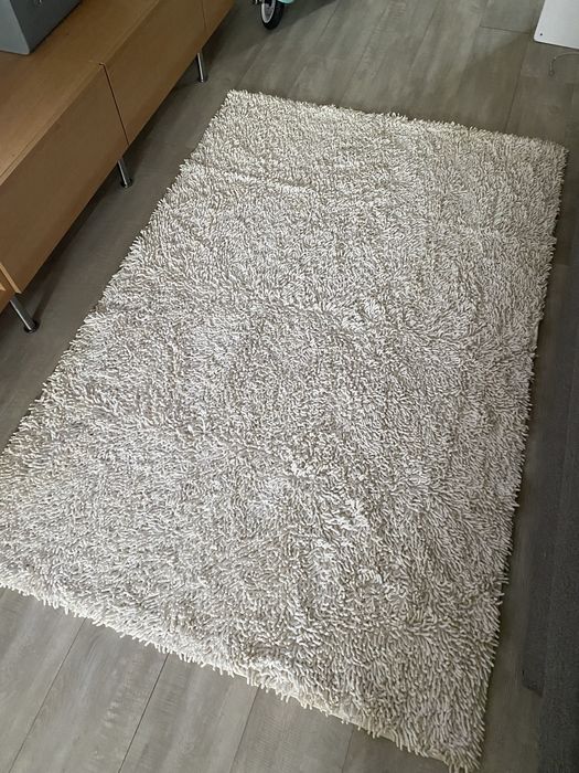 Tapete franjas branco