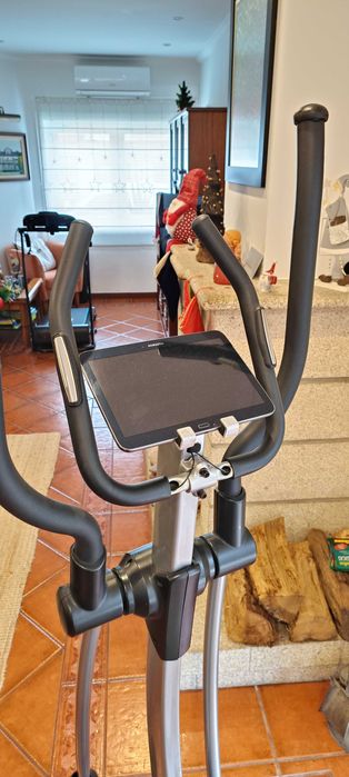 Biciclete Elíptica Kettler Calypso 800.  Em bom estado.