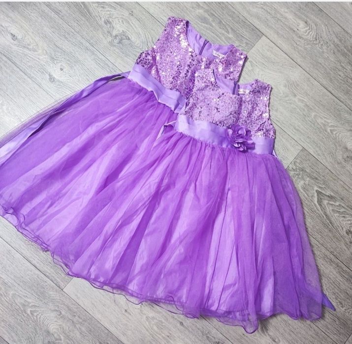 Святкові сукні фемелі лук для дівчаток 140р.;160р.