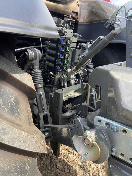 Трактор Valtra T235