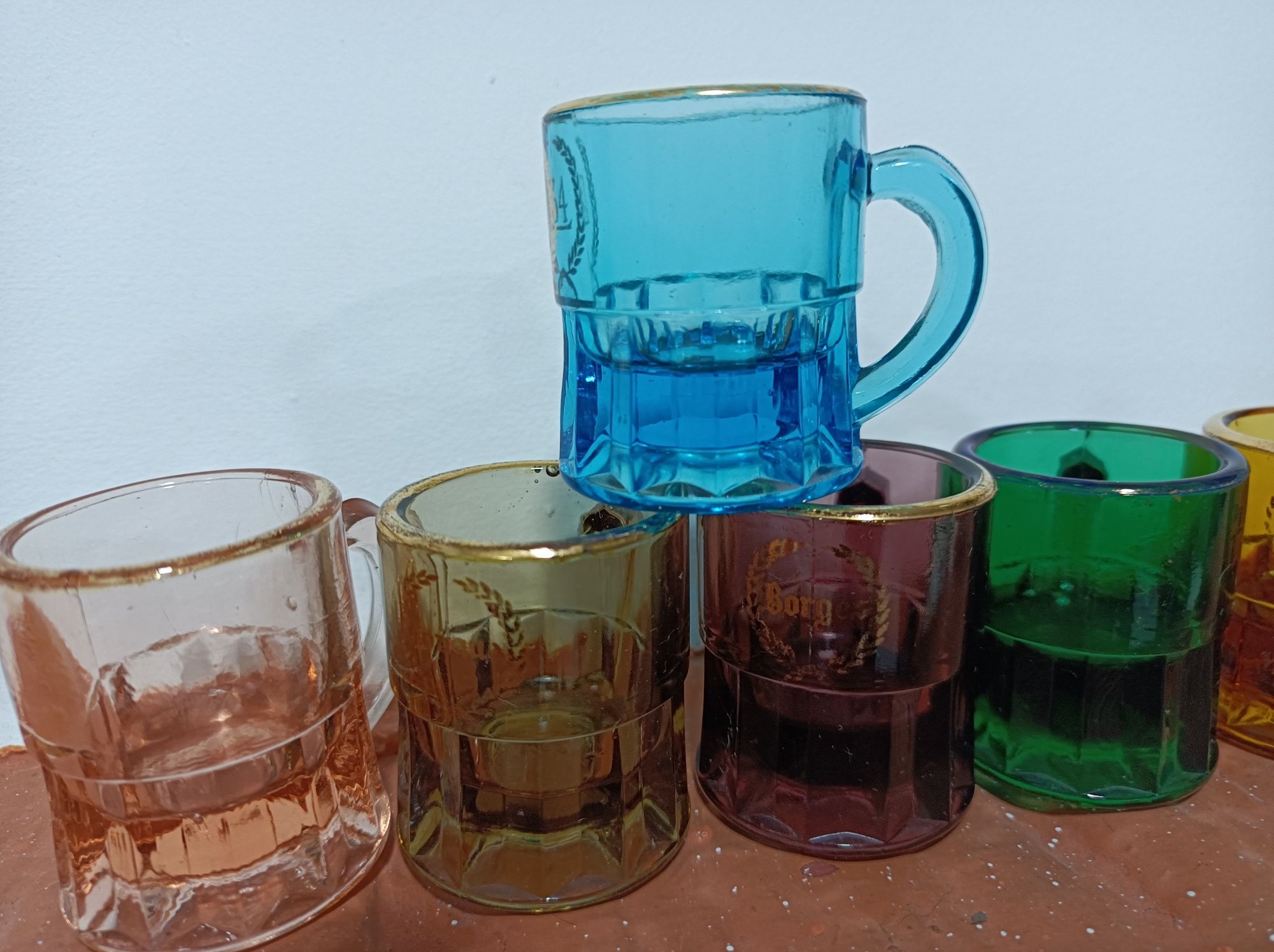 Conjunto de 6 canequinhas para Shots * Em vidro colorido * Artigo novo