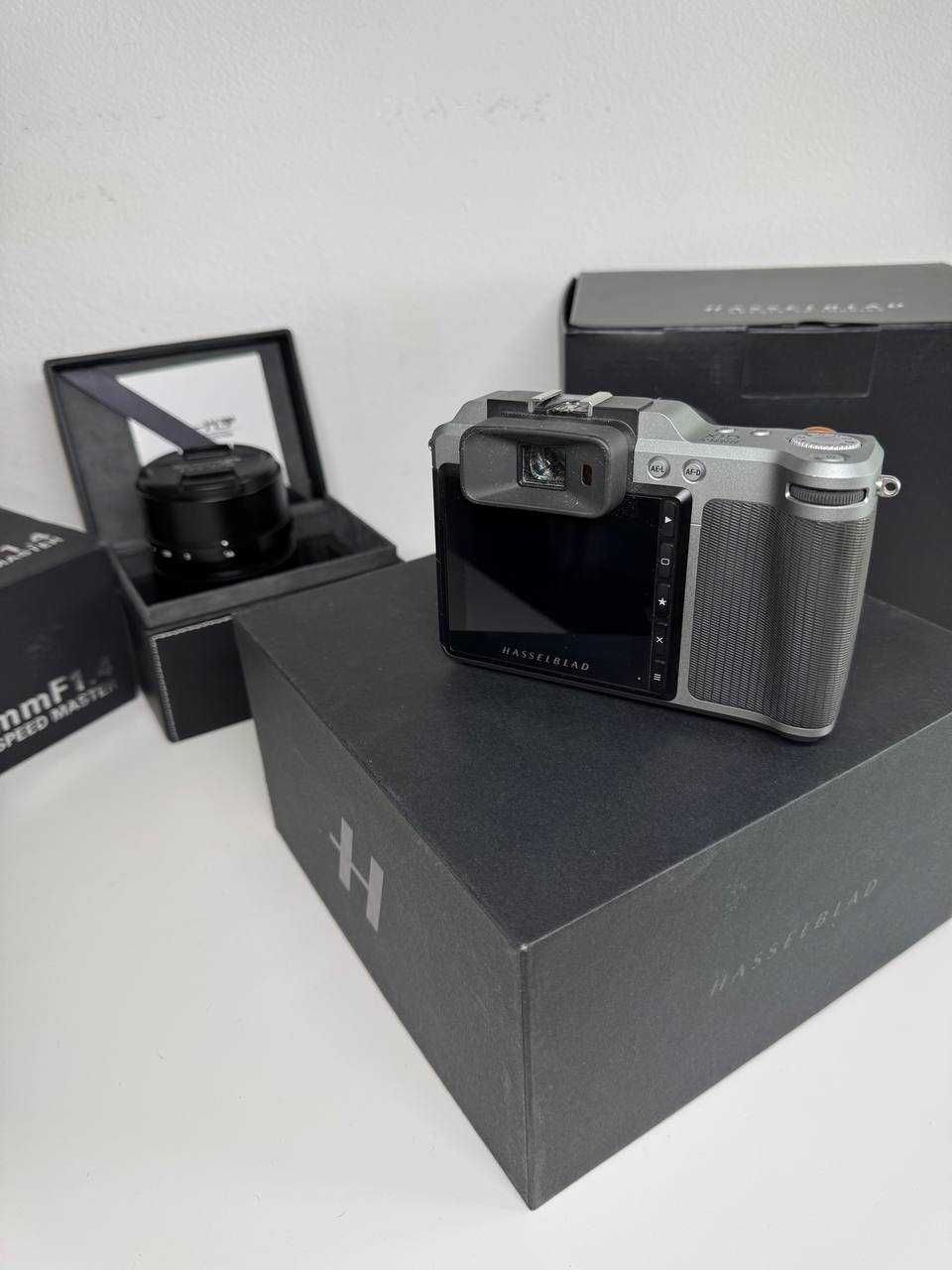 Hasselblad X1D, XCD 45/3.5, Mitakon 65/1.4
