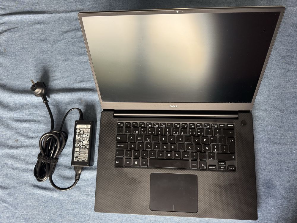 Dell Precision 5540 15.6” FHD I7-9750h Nvidia t1000