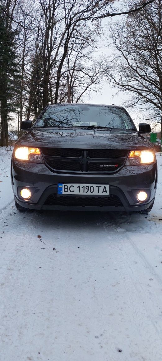 Продається dodge jorney 2.4