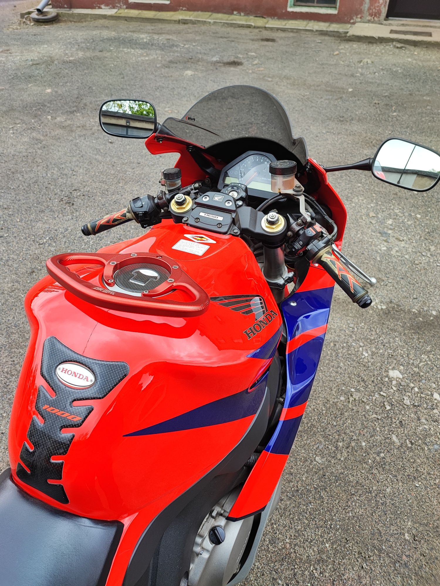 Honda SC57 1000RR 2005